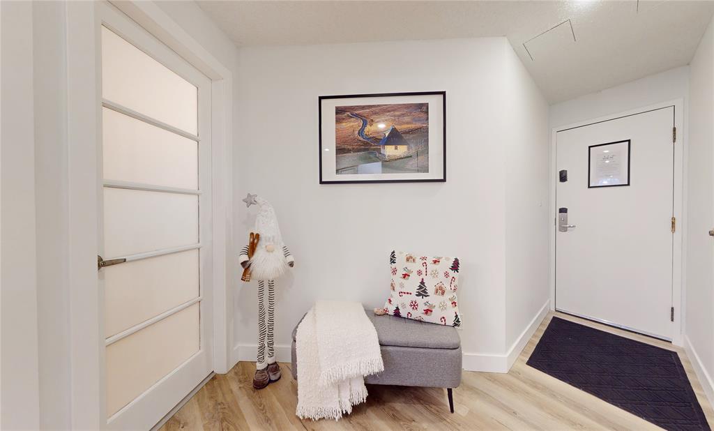 #301 – 4111 Golfers Approach