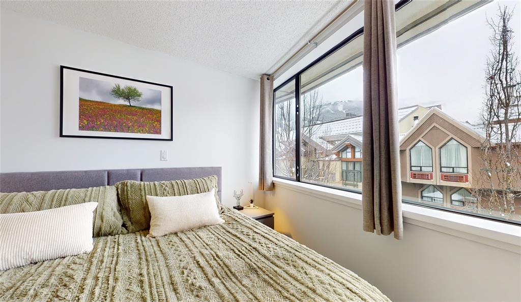 #301 – 4111 Golfers Approach