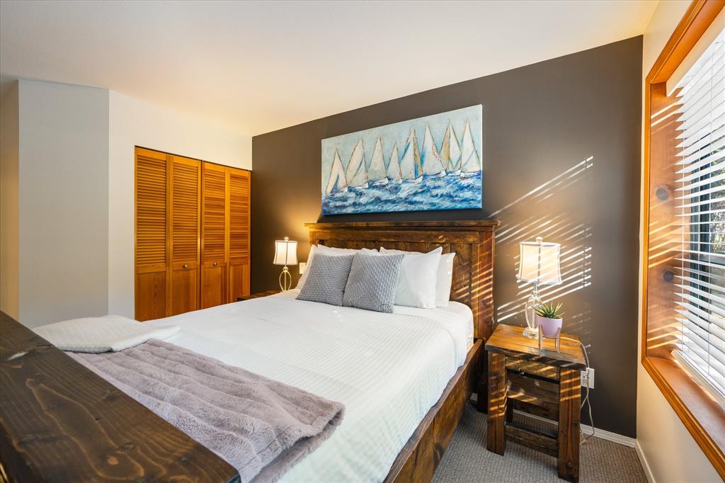 #204 – 4821 Spearhead Drive