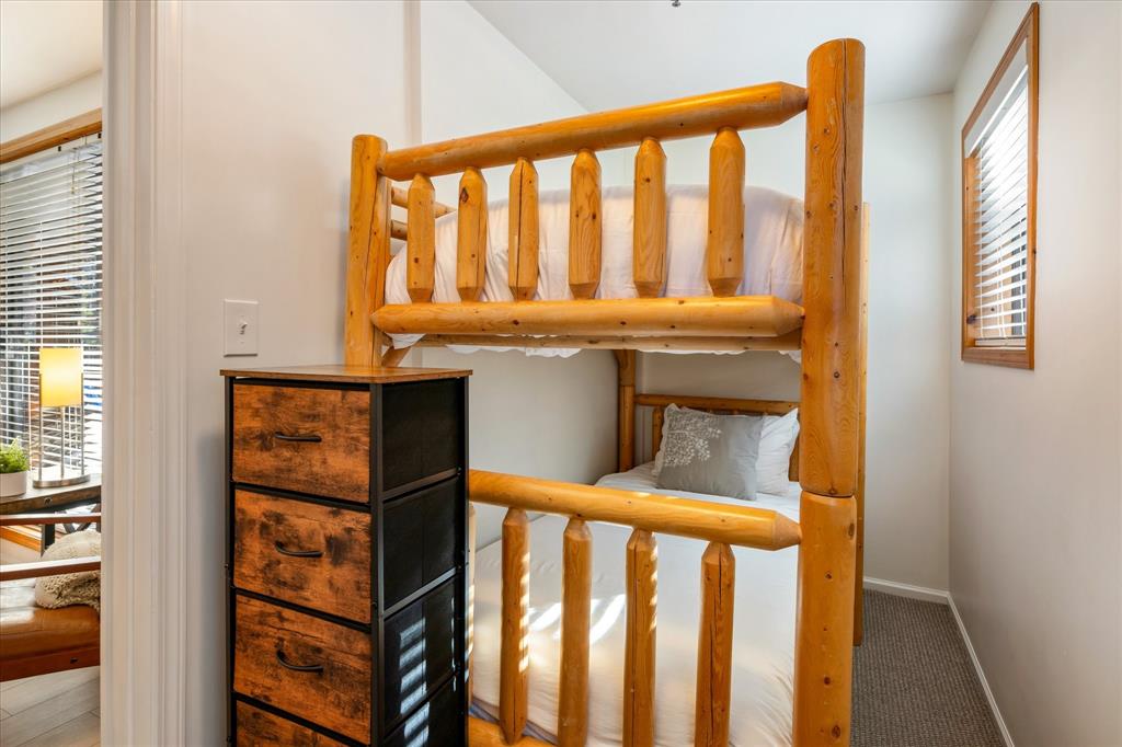 #204 – 4821 Spearhead Drive