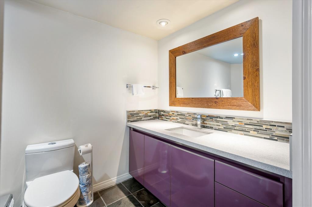 #204 – 4821 Spearhead Drive