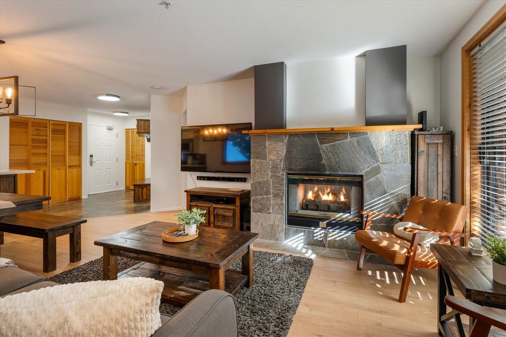 #204 – 4821 Spearhead Drive