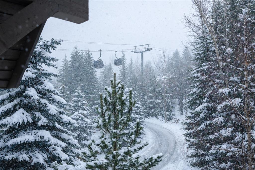 #26 – 4705 Glacier Drive