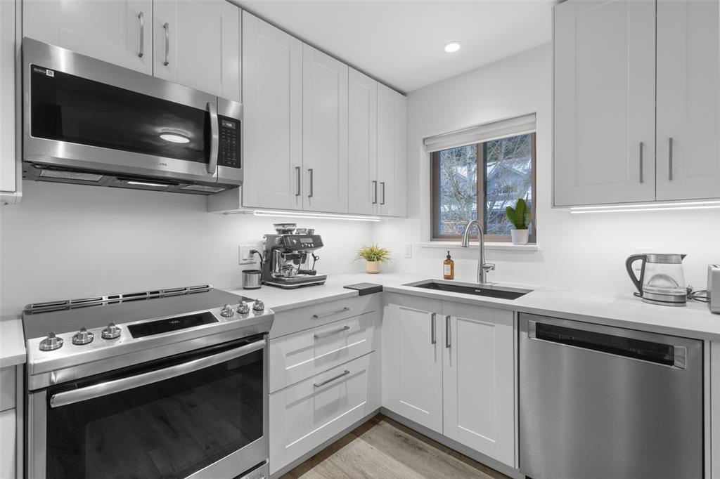 #25 – 3102 Panorama Ridge