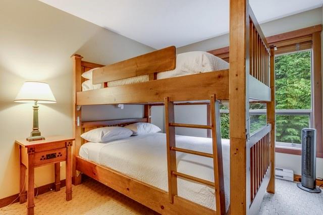 #206 G3 – 4653 Blackcomb Way