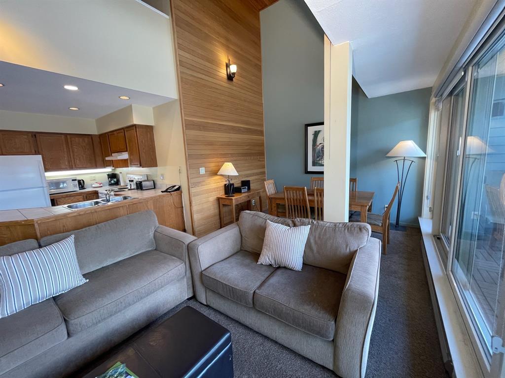 #203 – 4321 Village Gate Boulevard