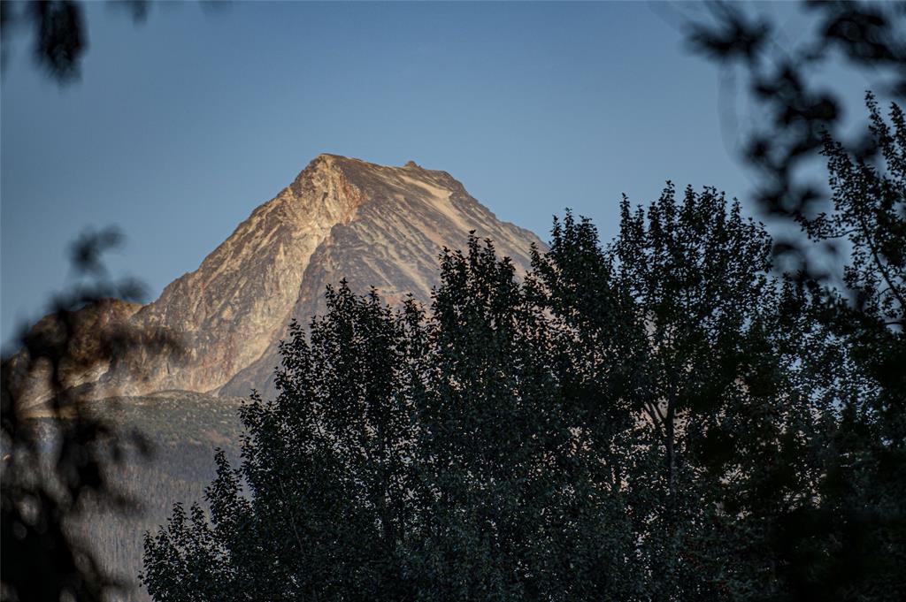 8270 Mountain View Drive