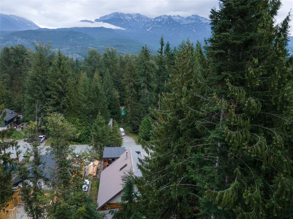 8270 Mountain View Drive