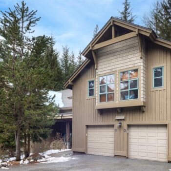 #43D – 4652 Blackcomb Way