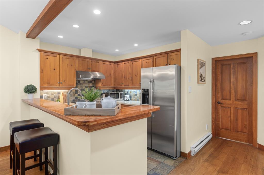 #43D – 4652 Blackcomb Way