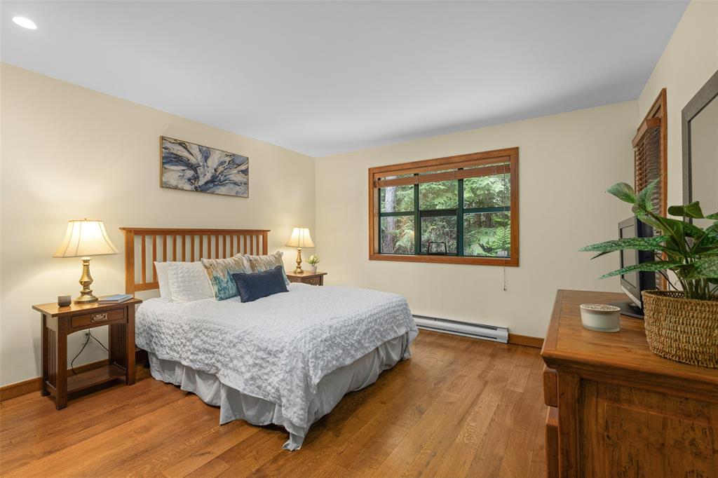 #43D – 4652 Blackcomb Way