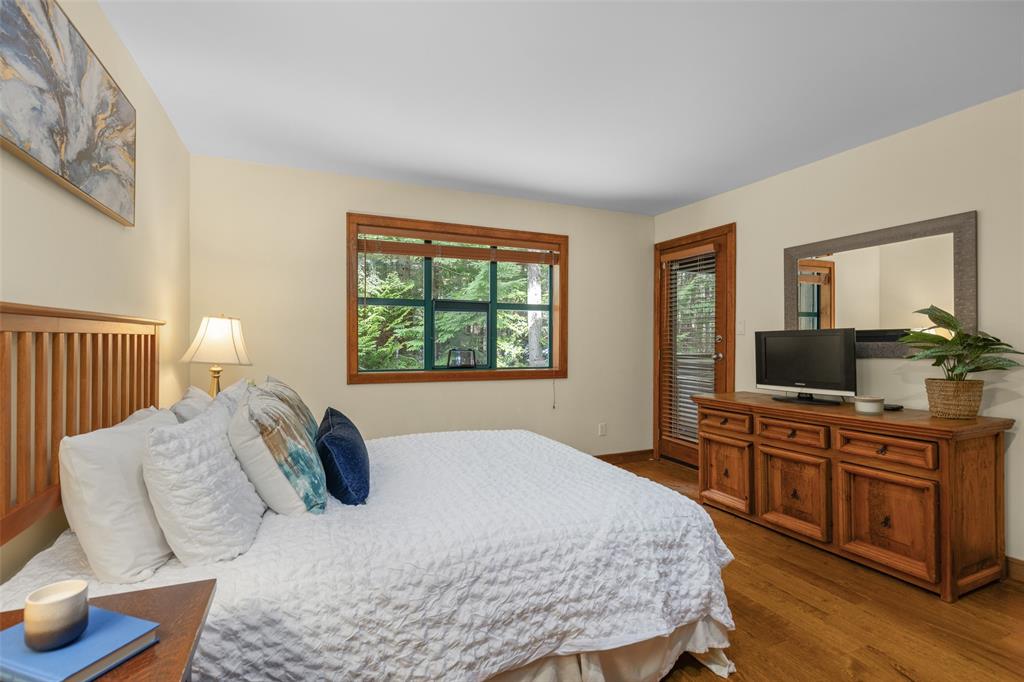 #43D – 4652 Blackcomb Way