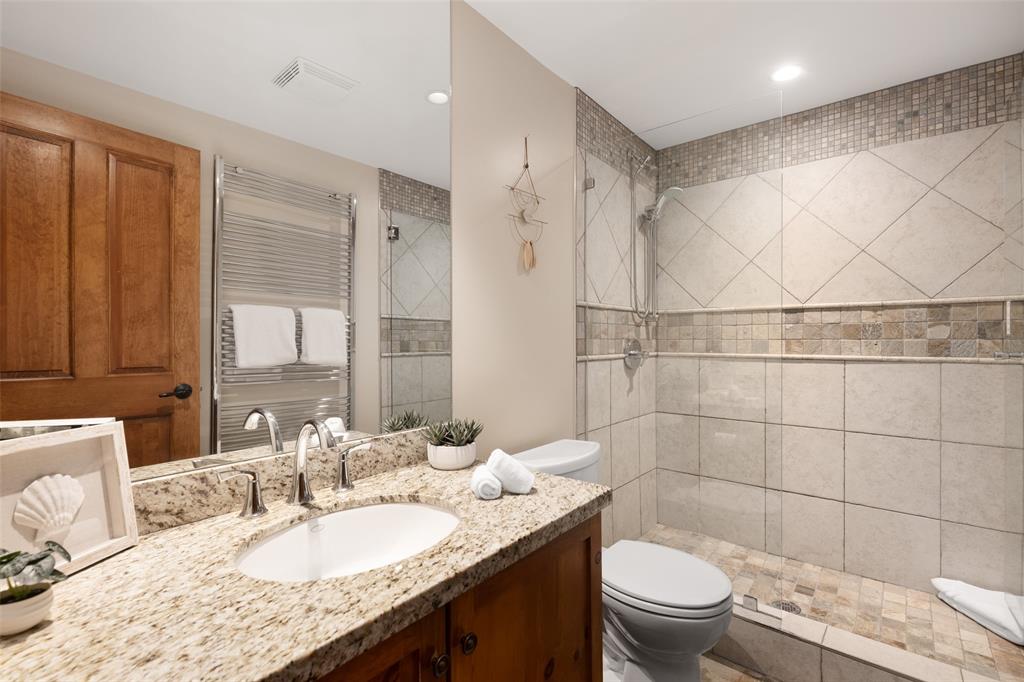 #43D – 4652 Blackcomb Way