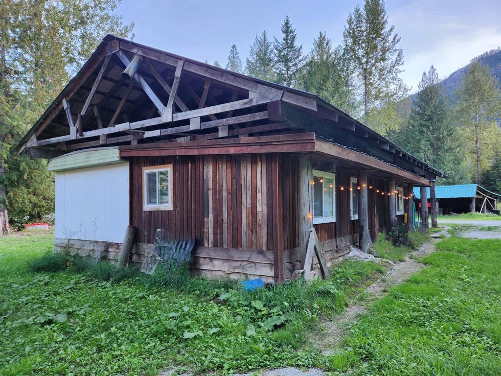 9304 Upper Lillooet River FSR