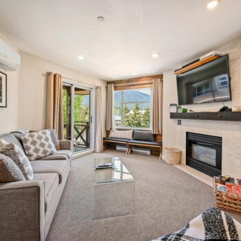 #326 – 4360 Lorimer Road