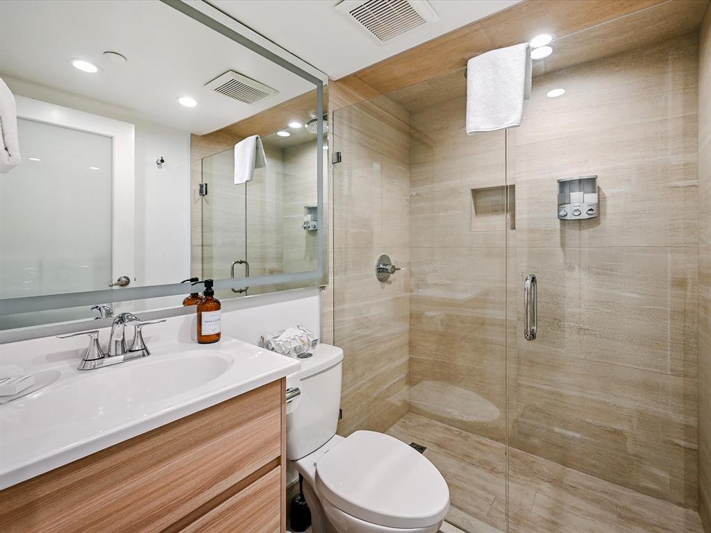 #326 – 4360 Lorimer Road