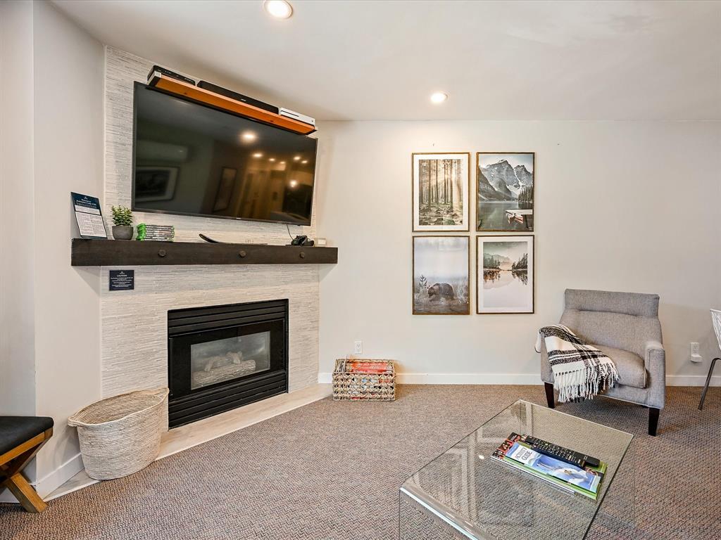 #326 – 4360 Lorimer Road