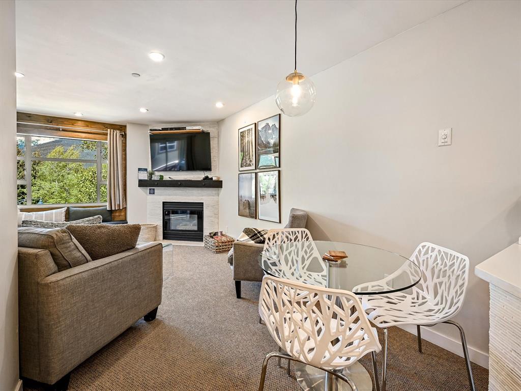 #326 – 4360 Lorimer Road