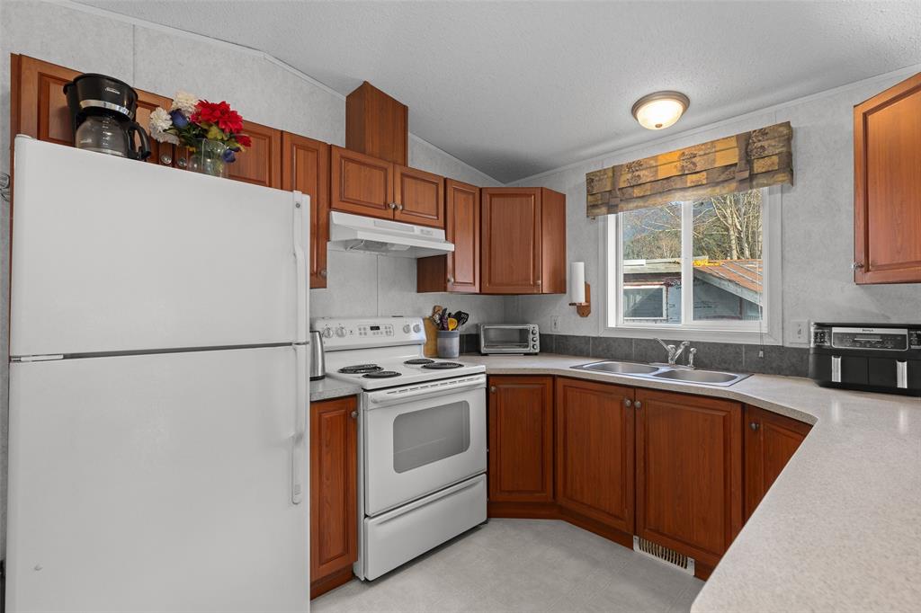 7636 Pemberton Meadows Road