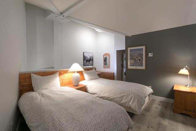 #325 – 3309 Ptarmigan Place