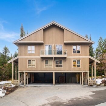 3114 St. Moritz Crescent