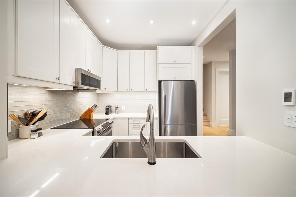 3114 St. Moritz Crescent