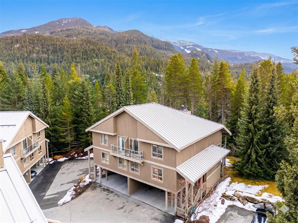 3114 St. Moritz Crescent