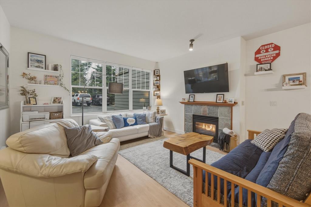 #201 – 3300 Ptarmigan Place