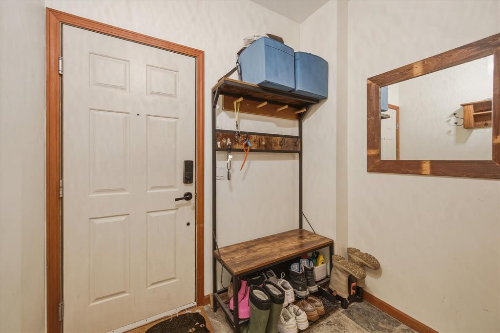 #201 – 3300 Ptarmigan Place