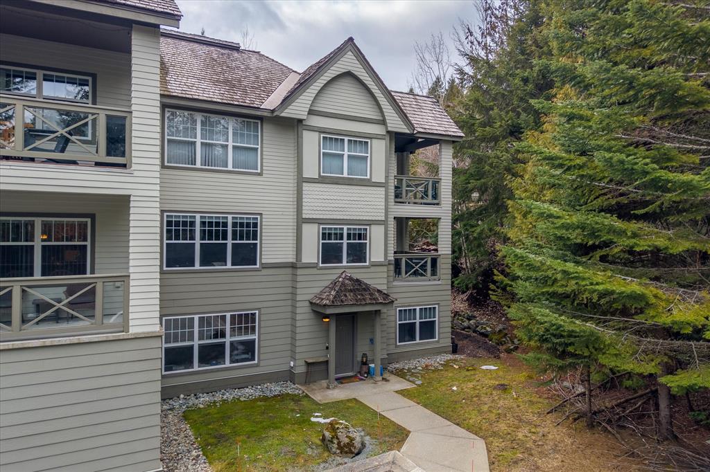 #201 – 3300 Ptarmigan Place