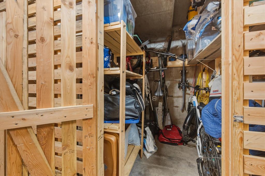 #201 – 3300 Ptarmigan Place