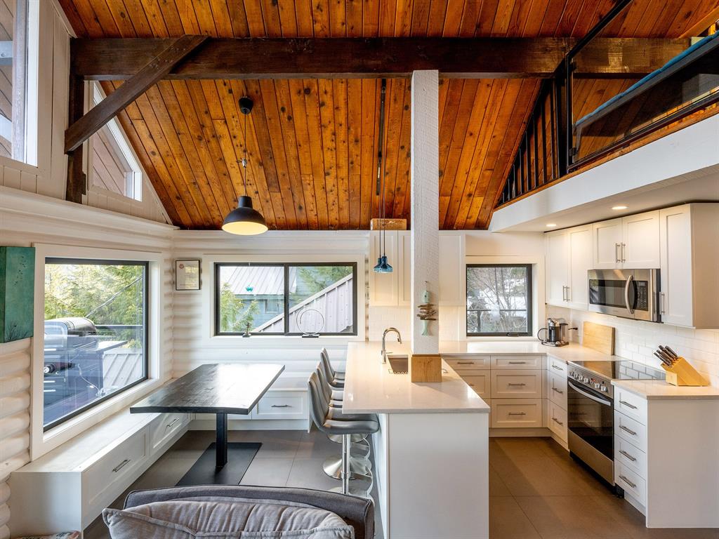 8706 Wedgeview Place