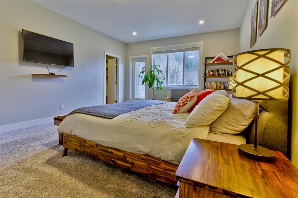 2004 Tiyata Boulevard