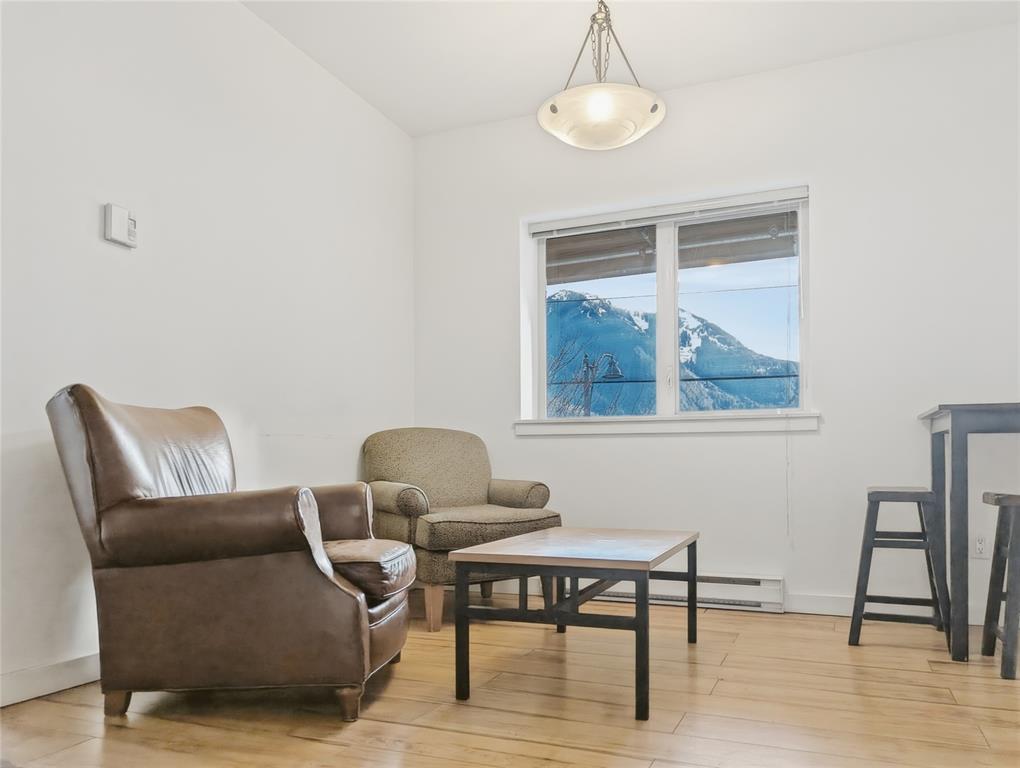 #208 – 1411 Portage Road