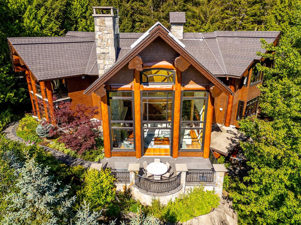 7425 Treetop Lane