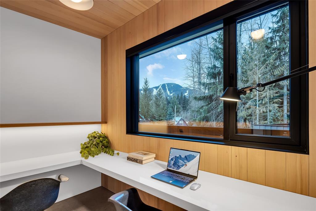 7501 Ambassador Crescent