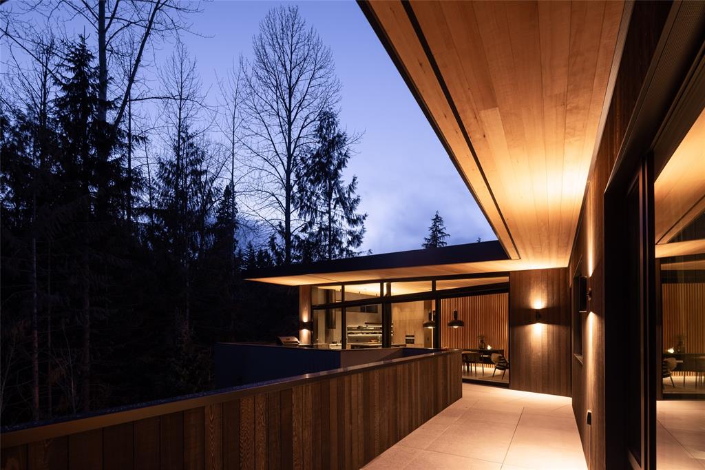 7501 Ambassador Crescent