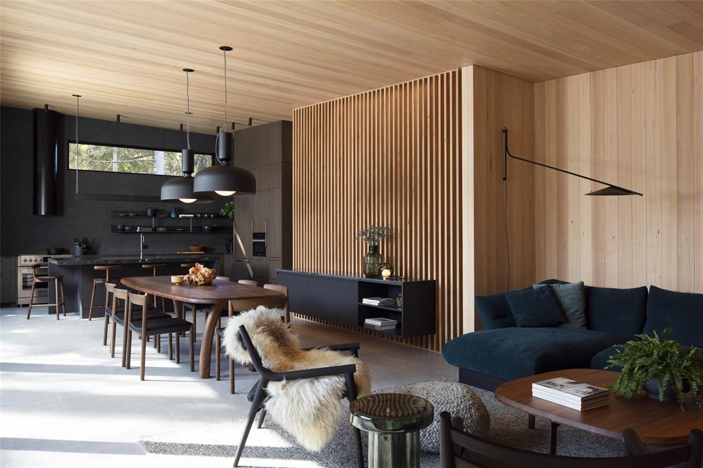 7501 Ambassador Crescent