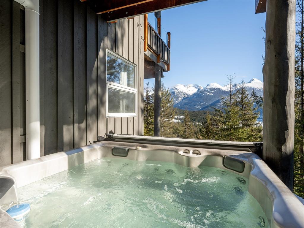 8373 Mountain View Drive