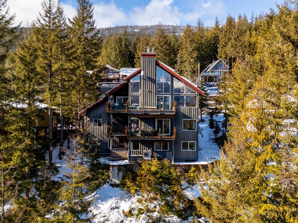 8373 Mountain View Drive