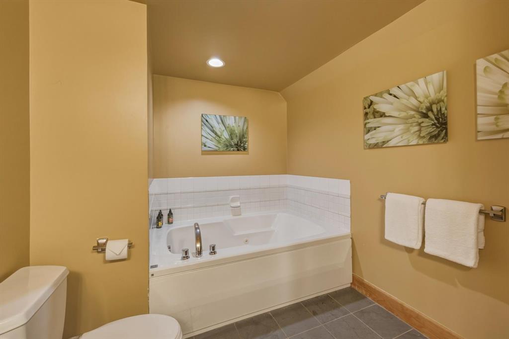 #8 – 4628 Blackcomb Way