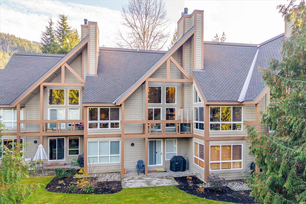 #8 – 4628 Blackcomb Way