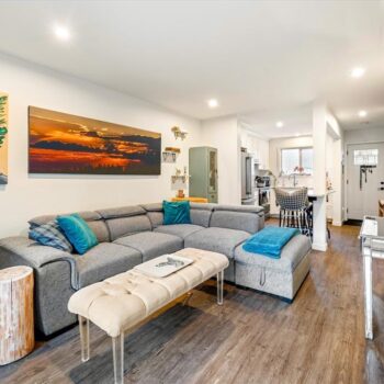 #17 – 1470 Laurel Street