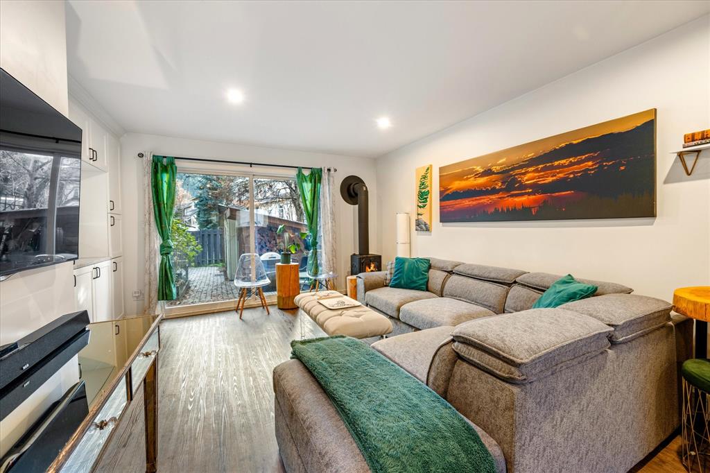 #17 – 1470 Laurel Street