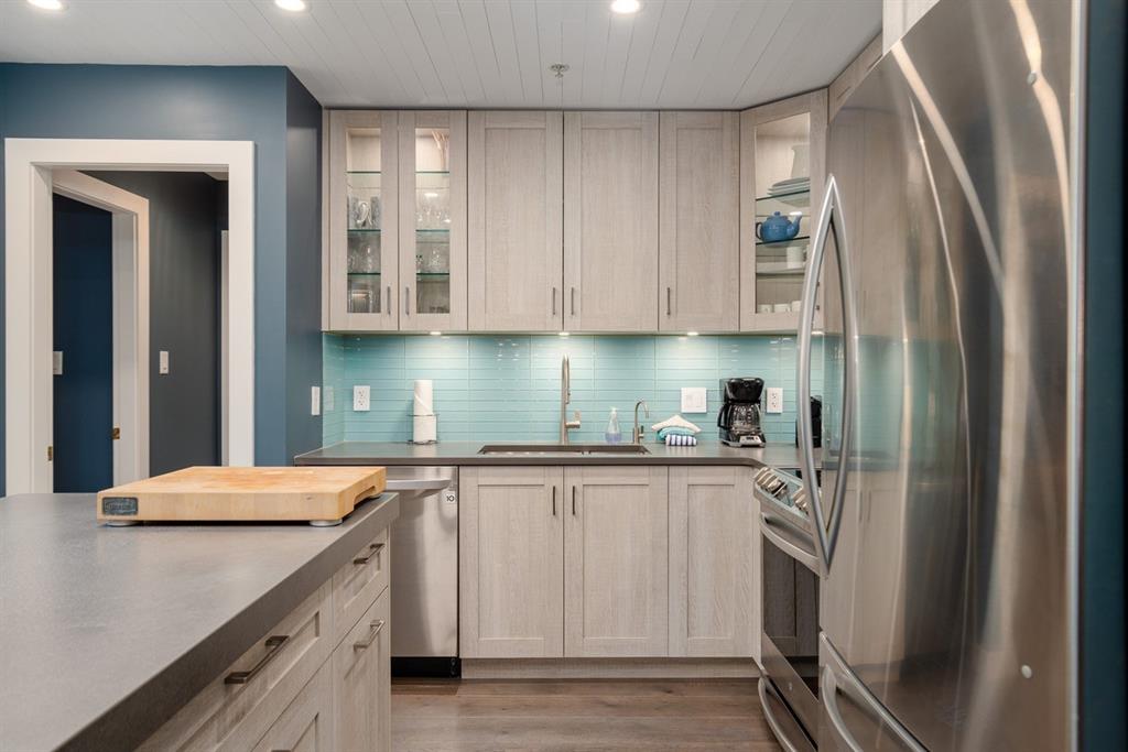 #8 – 4857 Painted Cliff Road