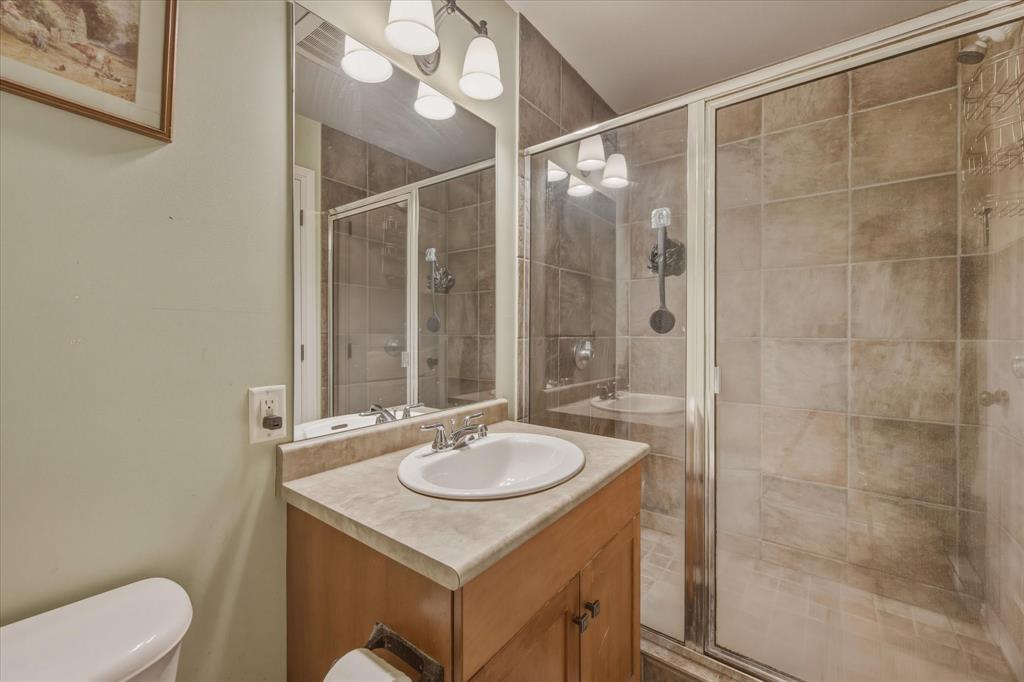 #201 – 1436 Portage Road