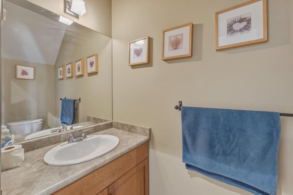 #201 – 1436 Portage Road