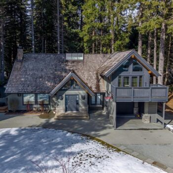 6725 Crabapple Drive