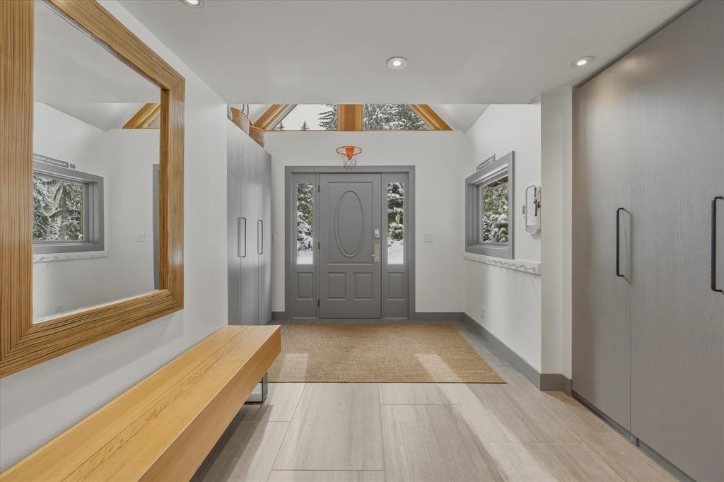 6725 Crabapple Drive