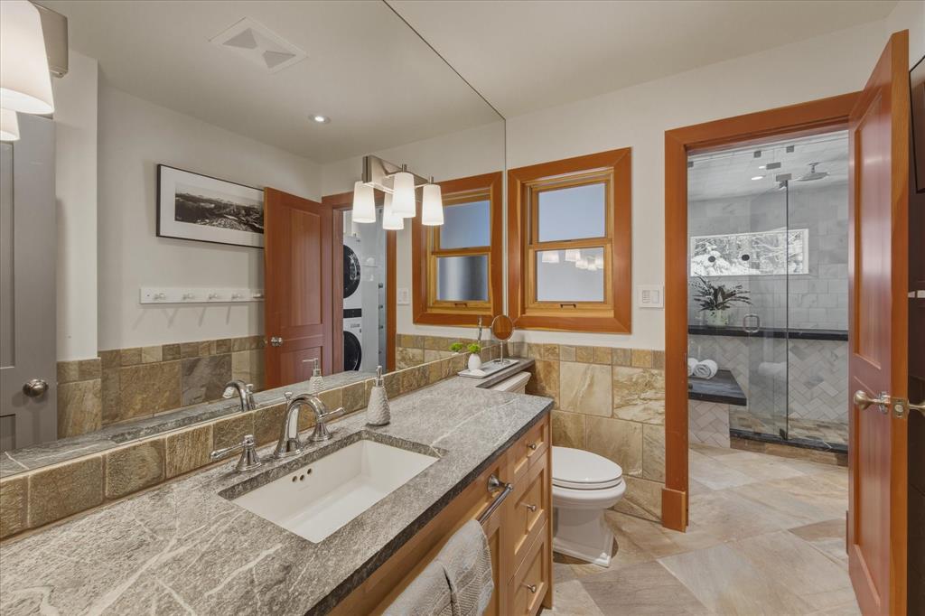 6725 Crabapple Drive